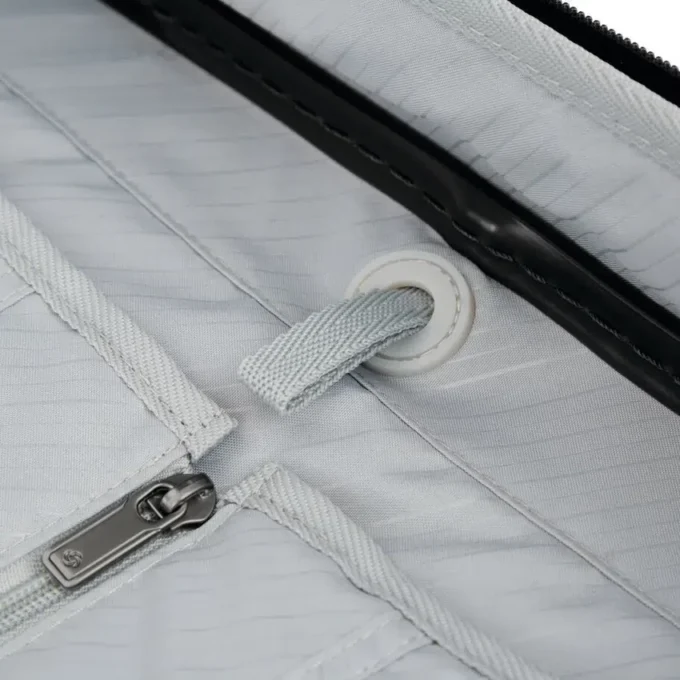 Elevation™ Plus valise rigide à roulettes Elevation™ Plus Elevation™ Plus valise rigide à roulettes Elevation™ Plus