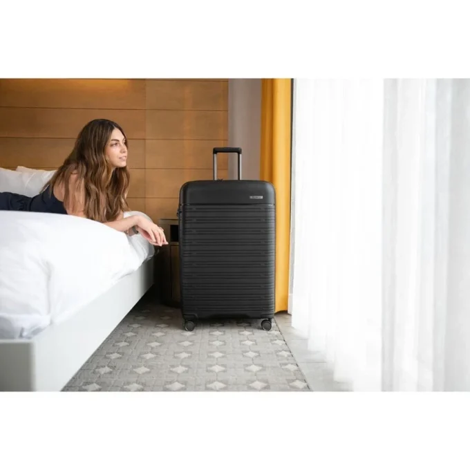 Elevation™ Plus valise rigide à roulettes Elevation™ Plus Elevation™ Plus valise rigide à roulettes Elevation™ Plus