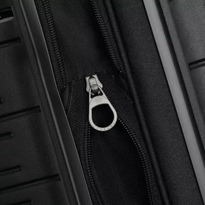 Elevation™ Plus valise rigide à roulettes Elevation™ Plus Elevation™ Plus valise rigide à roulettes Elevation™ Plus