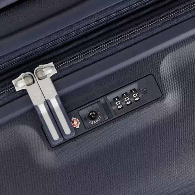 Valise cabine rigide Elevation™ Plus Valise cabine rigide Elevation™ Plus