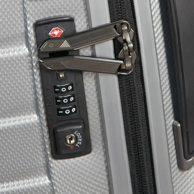 Grande valise à roulettes Proxis Grande valise à roulettes Proxis